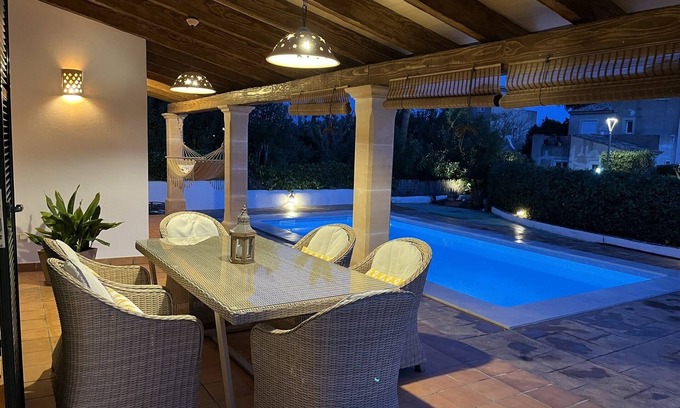 Sa Rapita Chalet De Esquí | BONITA Y ACOGEDORA CASA CON PISCINA, BICICLETAS, JUEGOS