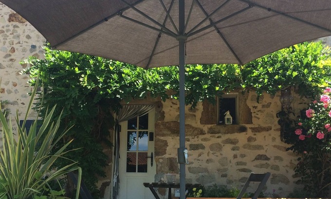 Le Lindois Casa | Mini Maison, un acogedor autónomo como en casa en el campo francés.