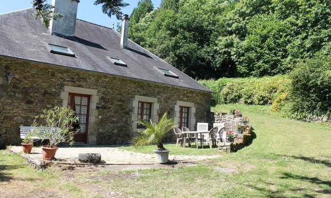 Rosnoen Casa | Bonita casa de campo cerca del mar y salida de la península de CROZON hacia la FAOU