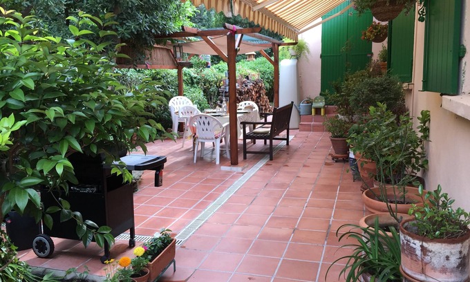 Le Mourillon Villa | Bonita casa con jardín, cerca del mar, muy tranquilo,