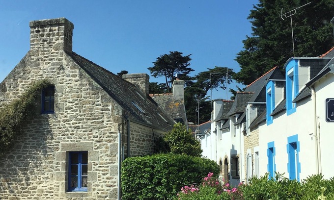 Finistere Casa | Pretty little fisherman's cottage 150 m from the ocean and in the center of Loctudy
