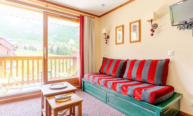 La Salle-les-Alpes Apartamento | Pretty T2 for 4 people. Beautiful view. La Salle les Alpes. Residence L'Alpaga