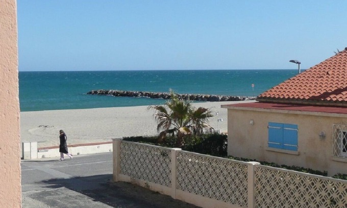 Saint-Cyprien Plage Apartamento | BONITA T2, MAGNÍFICAS VISTAS AL MAR Y LA MONTAÑA, PLAYA CENTRAL, WIFI, AIRE ACONDICIONADO