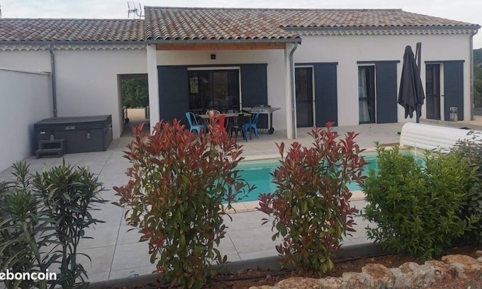 Joyeuse Casa | Pretty Villa En Joy 1 of 94m2, 3 bedrooms for 6 people with its private heated swimming pool and jacuzzi