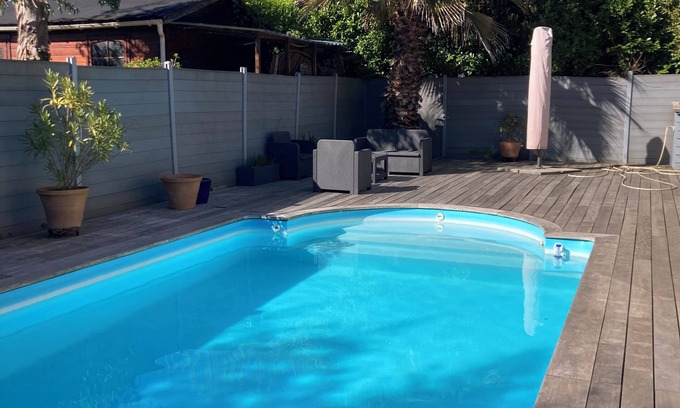 Bruges Casa | PRETTY VILLA WITH POOL, 3 BEDROOMS, 3 BATHROOMS? 2 WC. 30 MN FROM BORDEAUX CENTER.