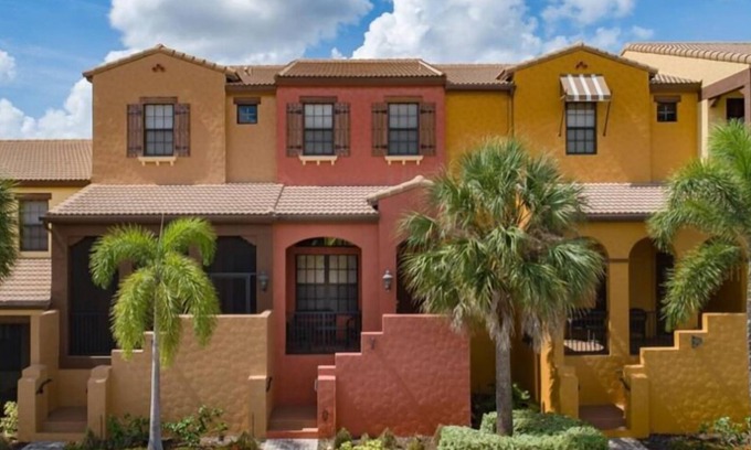 Biggar Condominio | Nuevo listado: 3HAB, 2. 5 BA Townhome en el galardonado Paseo Village Resort