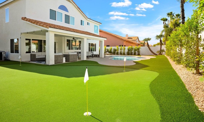 Paradise Park Vista Casa | Prickly PEAR-ADISE 5 BDRM, Pool Table, Outdoor living, Ping Pong, Mountain Views