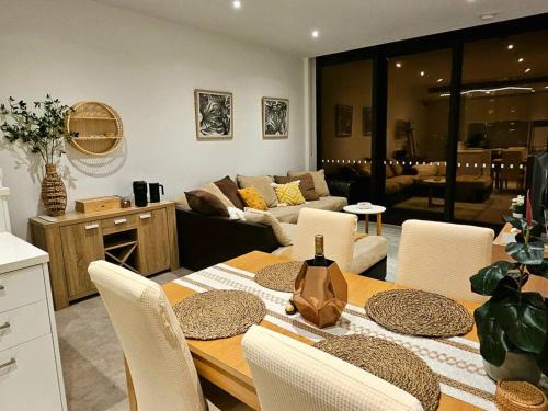 Southbank Apartamento | Prima Pearl - Luxurious 2B1B with 1 free car park for city experience