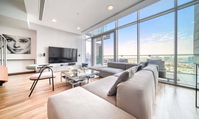 Bur Dubai Apartamento | Prime DIFC Duplex with Iconic Skyline Views