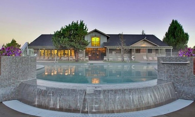 Redmond Casa | Prime Holiday Week Available