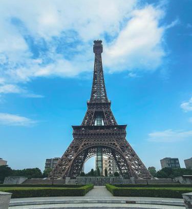 Bahria Town Apartamento | Prime Location - Cheap Rent - Eiffel Garden