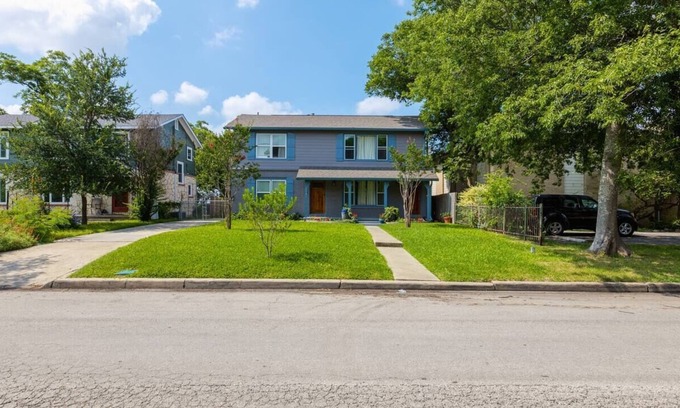 Terrell Heights Condominio | Prime Location! Near Downtown!