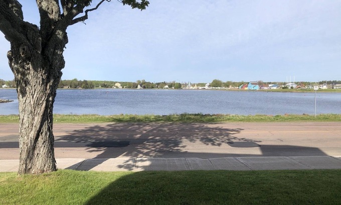 Shediac Casa | Prime location, steps of DT , waterfront, 4 bedroom home!