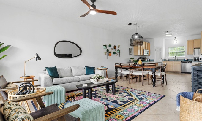 Santa Rosa Beach Casa | Prime location, steps from beach, shops & restaurants. Golf cart available!
