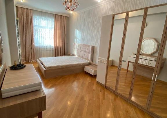 Khatai Apartamento | Prime Metro Location Retreat