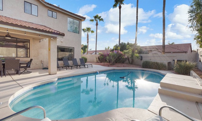 Paradise Park Vista Casa | Prime North Scottsdale | Hike, Golf & Lounge by the Pool | Pet Friendly