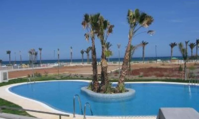 Roquetas de Mar Apartamento | PRIMERA LINEA DE PLAYA CON WIFI