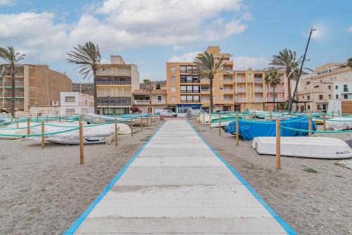 Torrenueva Apartamento | Primera linea playa, plaza garaje y piscina