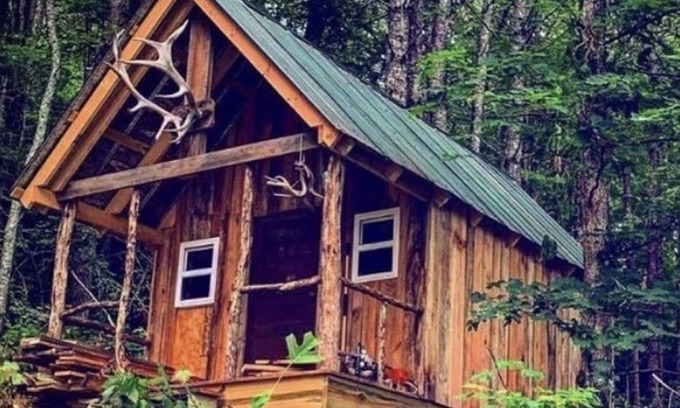 Clyde Cabina | Primitive Cabin and Hot Tub Pavilion