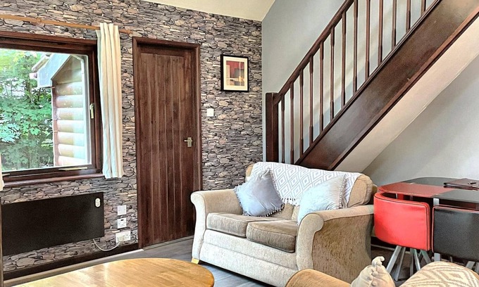 Llanybri Casa | Primrose 17-Woodland Lodges-Carmarthen-Pembroke