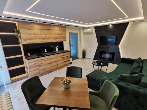 Novi Sad Apartamento | Princ Lux Spa with free parking