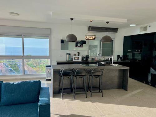 Netanya Apartamento | Prince Palace Netanya Lagoon Beach 3BR