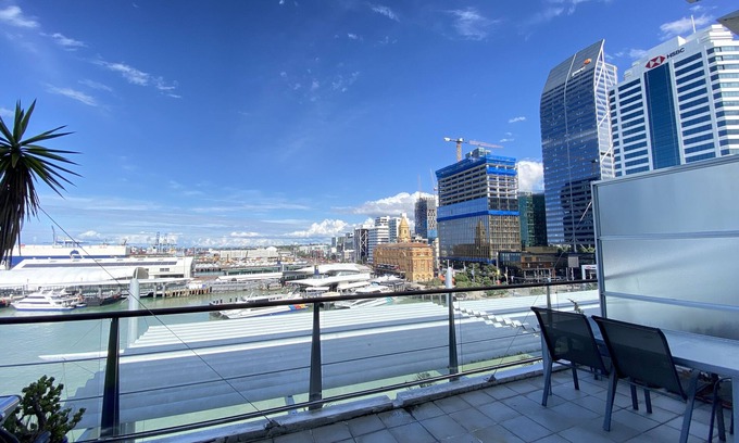 Auckland Central Business District Apartamento | Princes Wharf: Waterfront Sea & Harbour Views Hotel Apartment