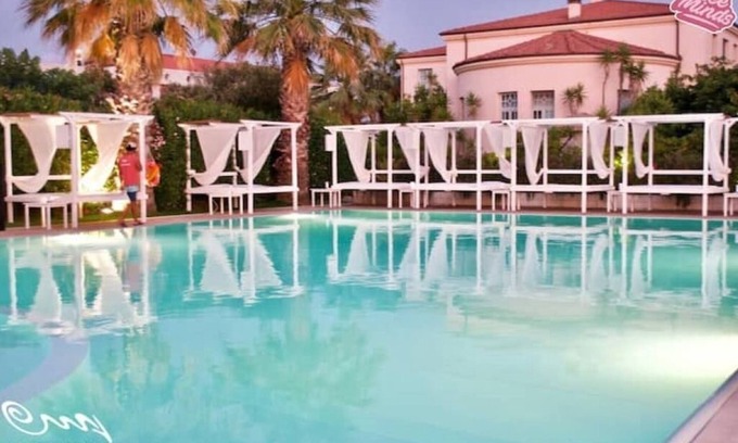 Calambrone Apartamento | Principi di Piemonte con Piscina