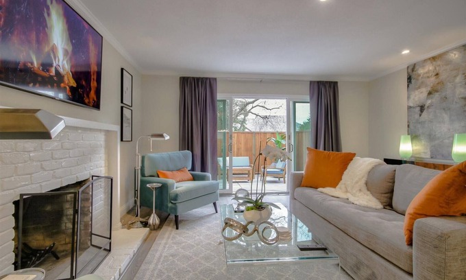 Walnut Creek Casa | Prístino Walnut Creek Retreat | Recién remodelado