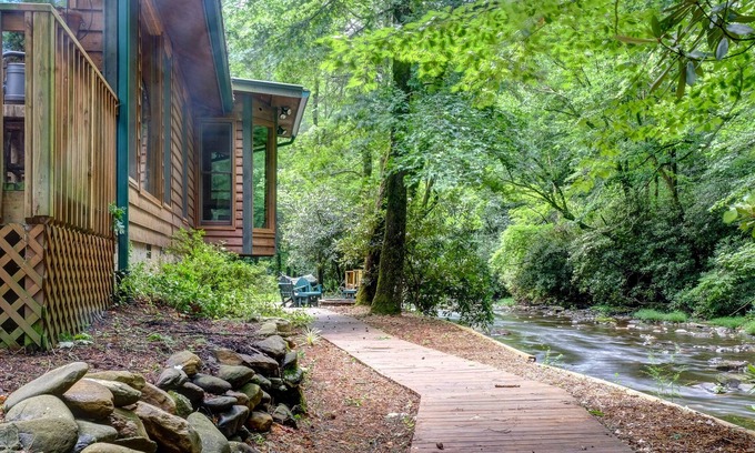 Hayesville Casa | Privacidad Fires directamente en la cala. Fronteras Nacional Forestal y Refugio de Oso!
