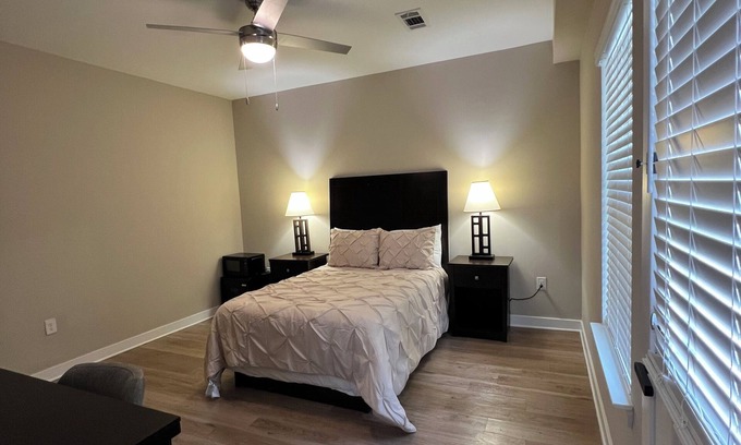 University Place Apartamento | Private 1BR Suite w/ Entry, Bath & Mini Kitchen – Near UNCC