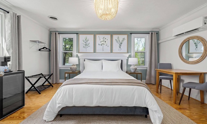 Altavista Apartamento | Private 2 Bedroom Suite at Boutique Inn with Hot Tub