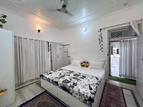 Indira Nagar Casa | Private 2-Room Suite in a Peaceful Bungalow Retreat