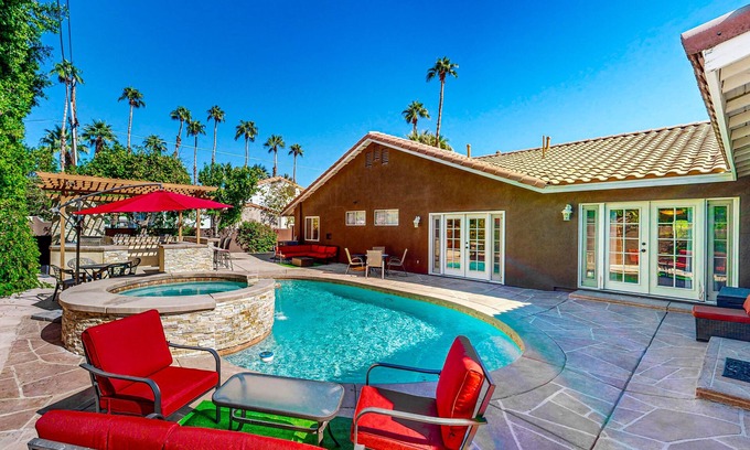 Desert Club Estates Casa | Private 3,500 sq ft sanctuary with pool & spa - walk to Old Town