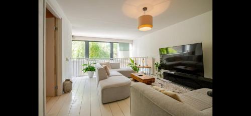 Nieuw-West Apartamento | Private 3 bedroom apartment - HomeStay Properties Amsterdam