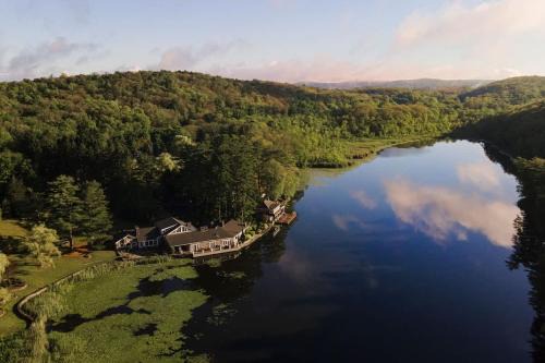 Highland Casa | Private 37 Acre Lake Estate On 164 Acres - 11 Br