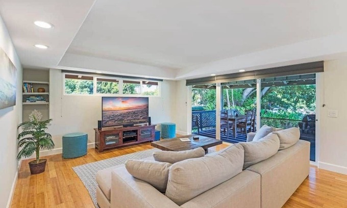 Kahana Casa | Casa privada 4bd, a pie de playa en Kahana