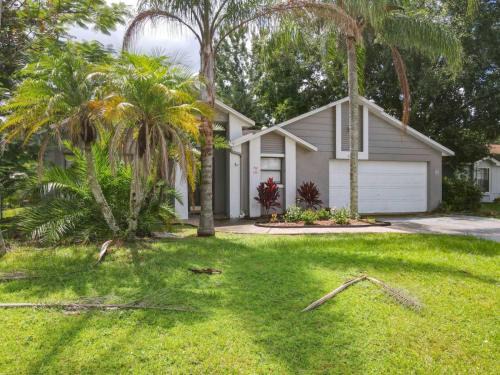 Poinciana Casa | Private 4BR villa with Screened in pool large yard
