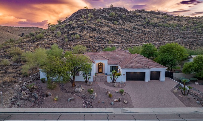 Glendale Casa | Private 5 Bedroom Resort with Pool Backing Mountain Preserve