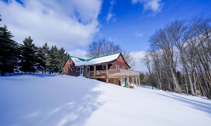 Little Valley Cabina | Private 5-bedroom cabin in charming Little Valley