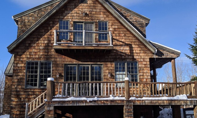 Carrabassett Valley Cabina | Private Alpine Lodge Home