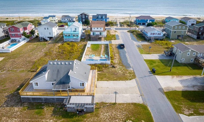 Sea Scape Casa | Private and Quiet Family Retreat - Steps to the Beach