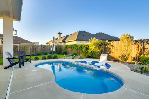 Brownsville Casa | Private Backyard Oasis Brownsville Family Home