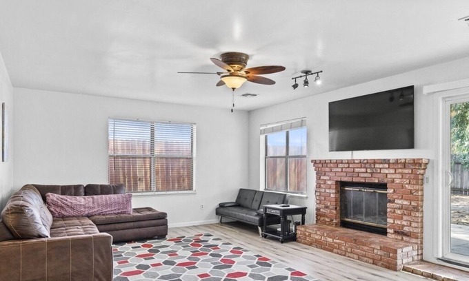 Pumpkin Center Casa | Private Bakersfield Retreat Near Historic Downtown