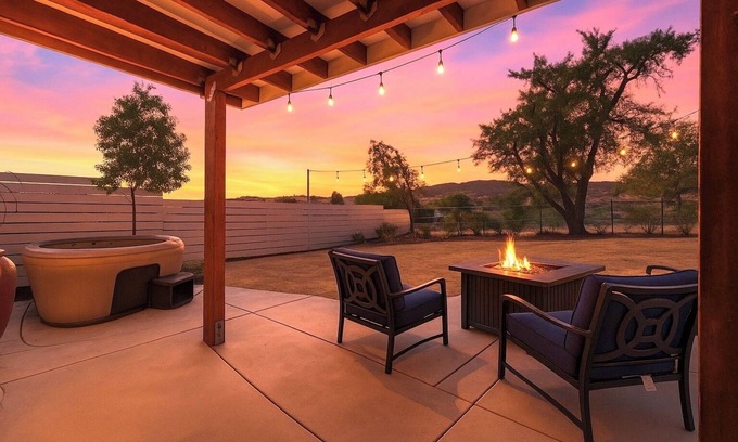Paso Robles Casa | Private Barn-Style Guesthouse in Paso Robles Wine Country with Hot Tub