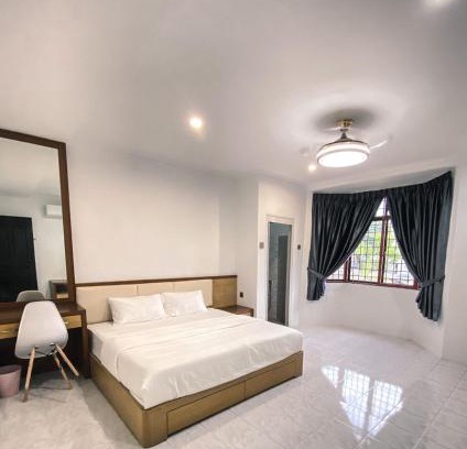 Central Seberang Perai Casa | Private Bathroom in King Room Bukit Mertajam Alma Impian