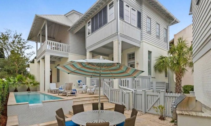 West Panama City Beach Cabaña | PRIVATE BEACH ACCESS-2 Minute Walk-Stunning South Side Retreat-Courtyard/Pool