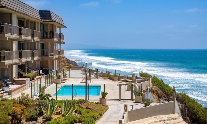 Solana Beach Casa | Private beach access | 4 pools | 2 hot tubs | Ocean | Del Mar race track | AC