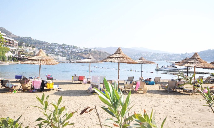 Gundogan Casa | Private Beach Bo Viera Residence