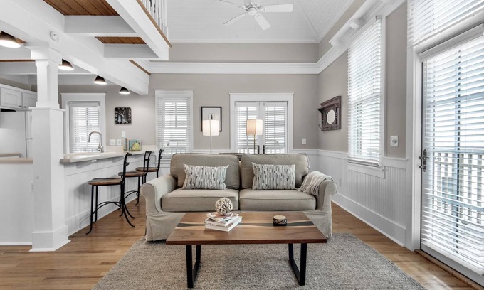 Rosemary Beach Cabaña | PRIVATE BEACH/POOL ACCESS-Cozy Getaway-One minute to the Beach!! 2bikes